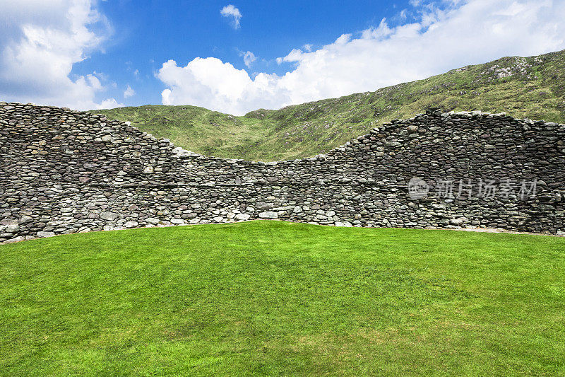 Staigue Stone Ringfort内部在凯利县，爱尔兰。